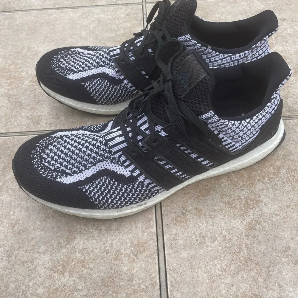 Adidas ULTRABOOST 5.0 DNA SHOES